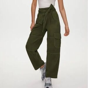 Wilfred Free- Aritzia Paperbag Cargo High Rise utility Pants Women’s 0- green